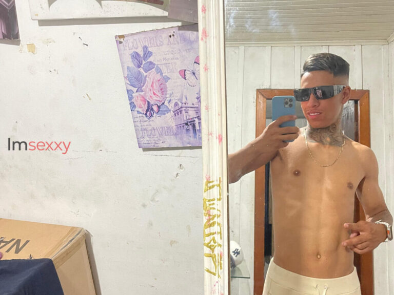VT, 18 anos — Homem em Curitiba MS
