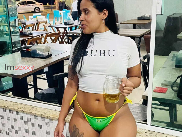 Nicole Rezende, 21 anos — Acompanhante em Florianópolis MG
